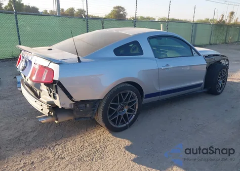 2012 Ford Shelby Gt500 z USA, uszkodzony, nr VIN 1ZVBP8JS3C5232146